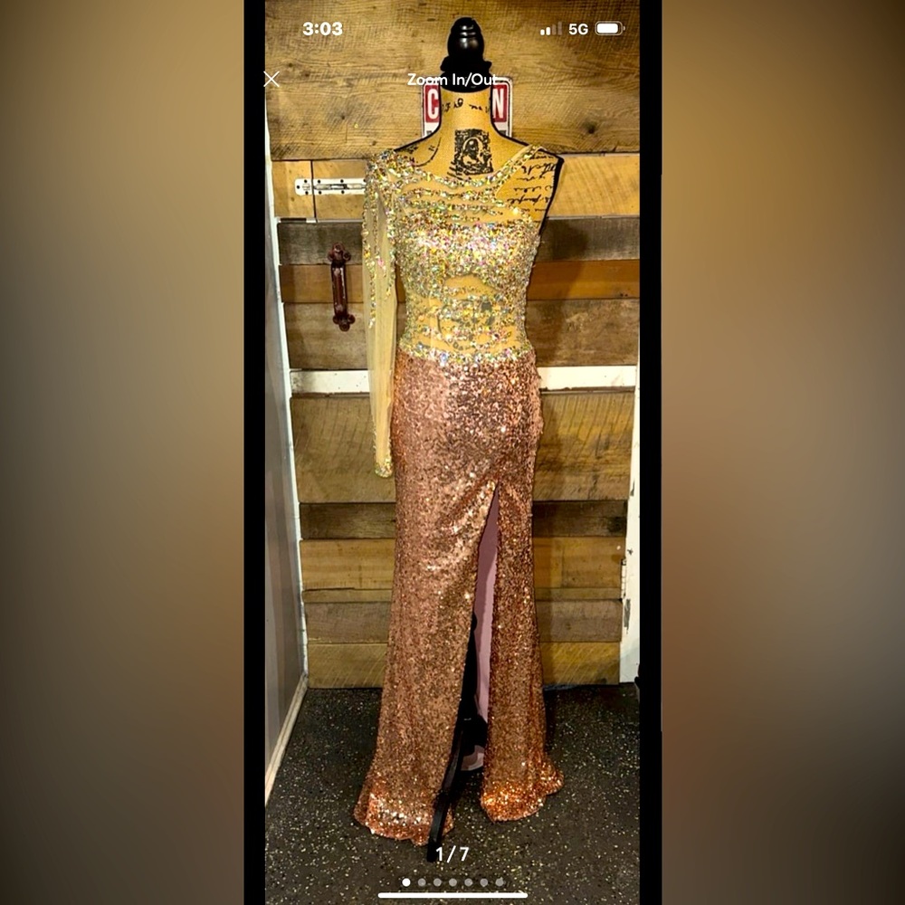 Stunning formal prom dress, evening gown size 0